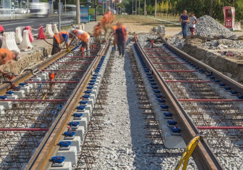 ZUE szacuje spadek przychodów i zysku w I półroczu