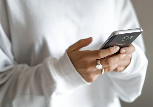 Czy to naprawdę koniec tradycyjnych SMS-ów w Polsce? Nadchodzi przełomowa zmiana w telefonach!