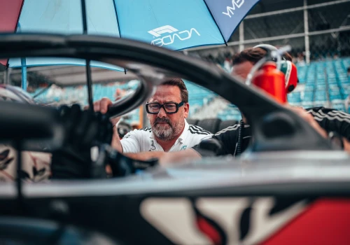 Mercedes stracił kluczowego pracownika. Wybrał największego rywala