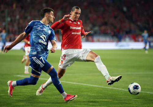 PKO Ekstraklasa: Wisła Kraków w ścisłej czołówce, zobacz tabelę