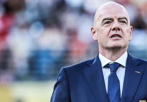 Infantino przekroczył granice bezczelności. I zdobył władzę absolutną