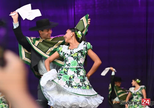 Folklor łączy ludzi. Festiwalowy koncert w Strzegomiu