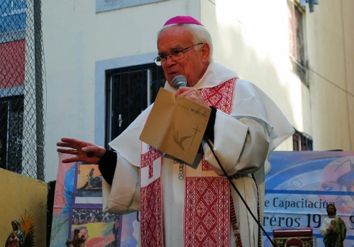 Biskup zmienia Ewangelię? „Homoseksualizm nie jest grzechem”