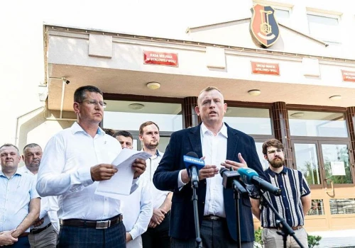 Konfederacja chce upamiętnić ofiary rzezi wołyńskiej. Złożono wnioski