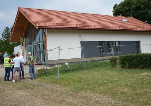 Gmina Świdnica. Trwa budowa nowych miejsc spotkań i rekreacji