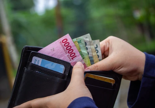 Szwecja zmusiła sklepy do przyjmowania gotówki. Powód powinien dać do myślenia każdemu turyście