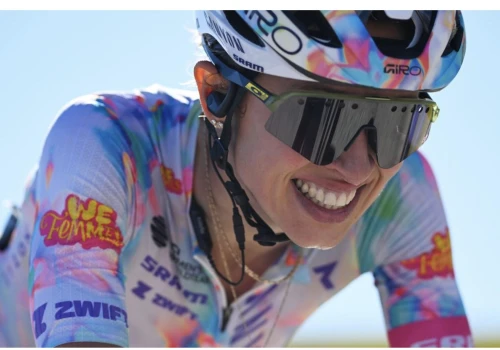 Historyczny sukces Katarzyny Niewiadomej-Phinney. Wygrała etap i została liderką kobiecego Tour de France