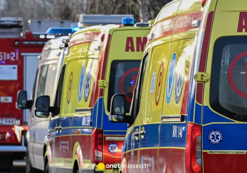Akcja służb w Szczecinie. Chłopcy wpadli do zbiornika przeciwpożarowego