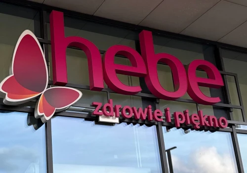 Pachną jak luksus za tysiące złotych, a w Hebe kupisz je za ułamek ceny! Arabskie perfumy Lattafa na wielkiej wyprzedaży
