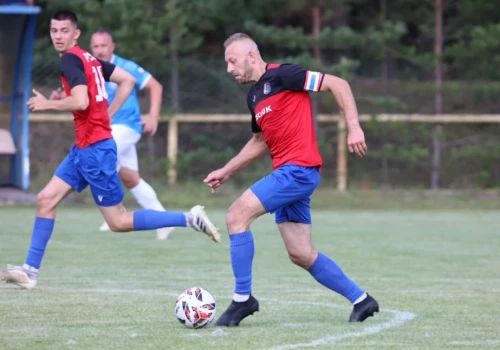 Polonia zaczęła z przytupem! Pogrom na inaugurację V ligi. Hat-trick Kamińskiego