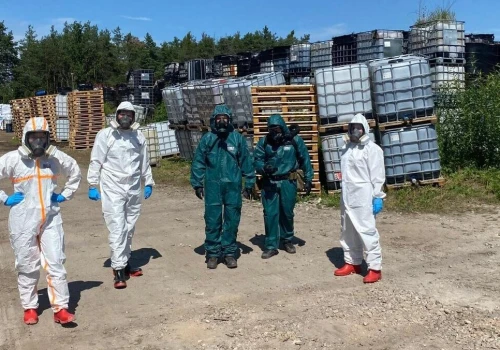 Ponad 50 tys. ton niebezpiecznych substancji. Służby badają składowisko w Rogowcu