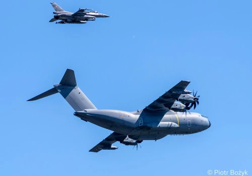 Próbny przelot przed Świętem Wojska Polskiego. A400M w asyście F-16, zabrakło F-35 (zdjęcia)