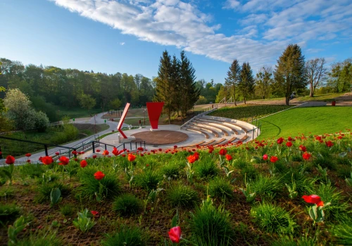 Park Dolinka wypełni się światłem, rozmowami i muzyką