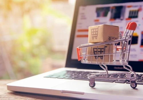 AI może już w 2028 roku wyprzedzić wyszukiwarki. Tak zmieni się ruch w e-commerce
