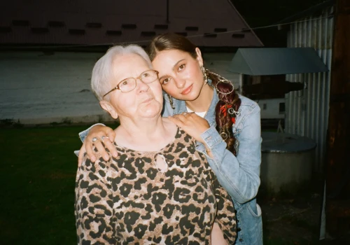 Z Nowego Sącza na wielkie sceny. Ania Szlagowska wraca z „Haliną”. To jedna z jej najbardziej osobistych historii