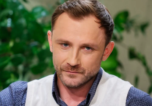 Kamil Nożyński dostał rolę w hicie Polsatu. „Z najgorszych ciemności można wyjść”