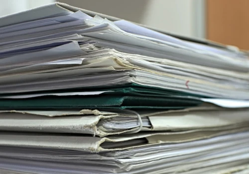 Wszedł KSeF, chcę się pozbyć papierowych faktur, a skarbówka na to: hola, hola, podatniku