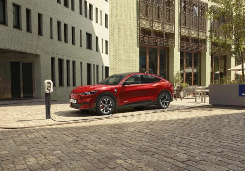 Używany Ford Mustang Mach-E. Którą wersję wybrać i czego się obawiać?