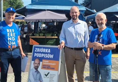 Kto zbiera podpisy dla Jana Hoffmana Byli wolontariusze referendum znów ruszyli na ulice