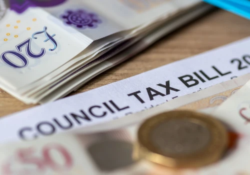 Emeryci mogą otrzymać nawet 100 proc. zniżki na Council Tax
