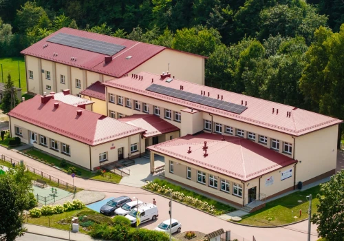 Szkoła w Jelnej przeszła wielką metamorfozę. Inwestycja za blisko 2,3 mln zł zakończona