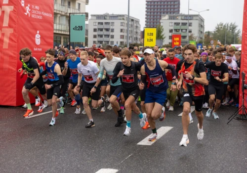 Cracovia Półmaraton w dniu wyborów. Czy biegacze zablokują krakowianom drogę do urn?