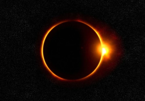 Przed nami astronomiczna superśroda – zaćmienie Słońca i noc spadających gwiazd