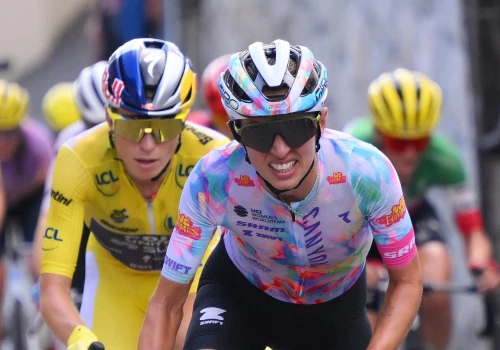 Niewiadoma na podium Tour de France. Deklasacja na ostatnim etapie