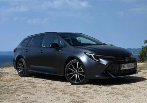Test: Toyota Corolla TS Kombi GR SPORT 2.0 Hybrid oferuje coś, co spotykamy w autach coraz rzadziej... Normalność