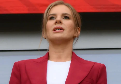 „O jakiej Polsce marzycie?” – Marta Nawrocka zaprasza młode Polki do Juraty