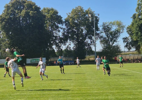 Start IV ligi: Popis Jaguara i hat-trick „z ławki”