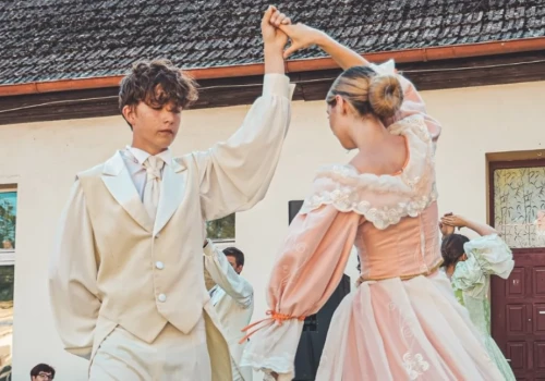 Muzyka klasyczna i malarstwo w letniej odsłonie. Wyjątkowe popołudnie na dziedzińcu Pałacu Działyńskich