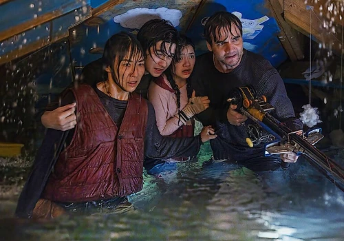 Ostatni dom (2026) – recenzja filmu (Netflix). Nie jest umarłym ten, który spoczywać może wiekami
