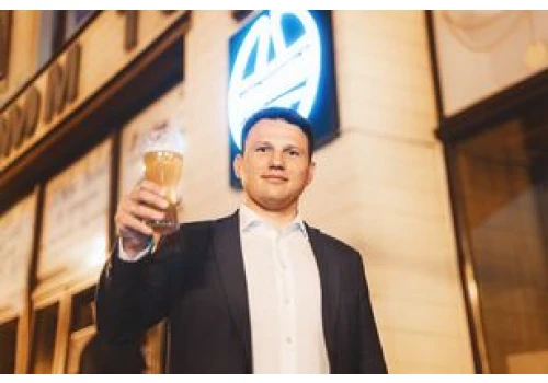 Ile na swoim pubie zarobił Sławomir Mentzen? Znamy wyniki biznesu toruńskiego polityka