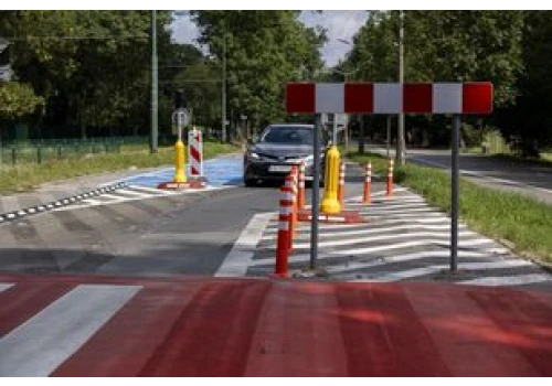 Zmiany w Strefie Parkowania w Krakowie od dziś. Na alei 3 Maja przy Błoniach już tak łatwo samochodu nie zostawisz. Inne zasady parkowania