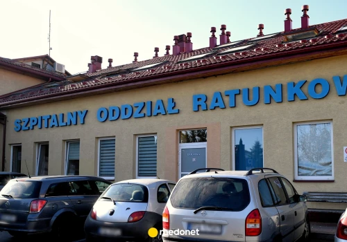 Szpital w Sanoku na krawędzi. Pracownicy dostaną część pensji, zagrożone są kolejne oddziały