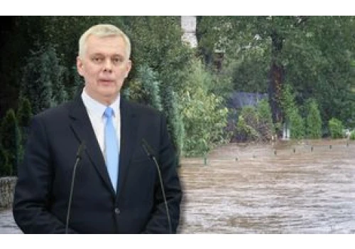 Siemoniak odpowiada na tekst WP. 