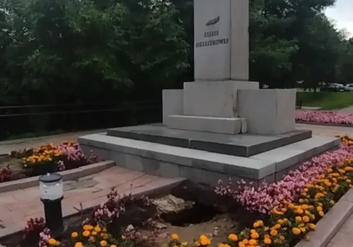 97 letni pomnik Elizy Orzeszkowej w Grodnie zagrożony po ulewach