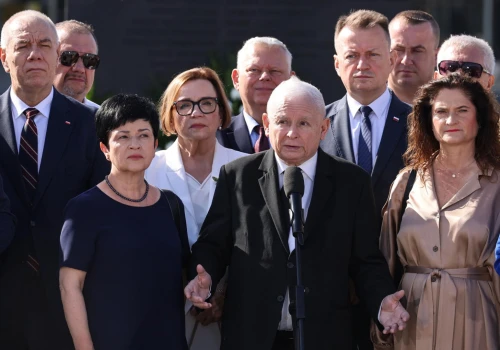Kaczyński w czasie miesięcznicy wspomniał o Nawrockim. Wyjawił, o co go poprosił