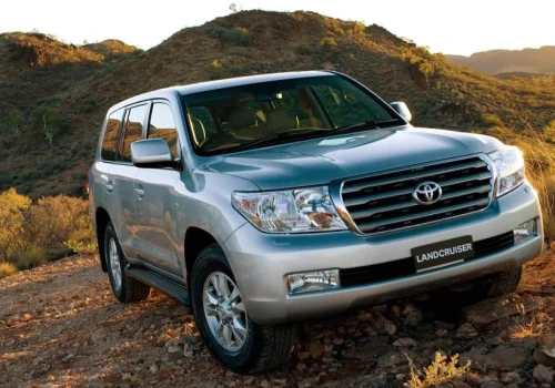 Toyota Land Cruiser z 999 999 km i oryginalnym silnikiem. Ostatnie metry do miliona czekają na kupca
