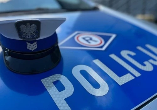 Dwóch nietrzeźwych kierowców zatrzymanych. Policję zaalarmowali świadkowie