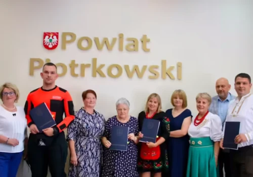 Powiat piotrkowski inwestuje w zdrowie mieszkańców. Podpisano umowy na zadania z zakresu ochrony i promocji zdrowia