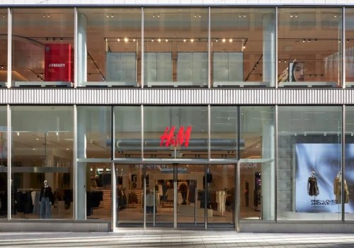 Zysk H&M rośnie, a firma szykuje kolejne zwolnienia. 250 stanowisk zagrożonych