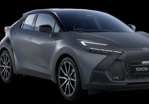 Toyota C-HR 2027 już w sprzedaży. Nowy matowy lakier i cena od 123 800 zł