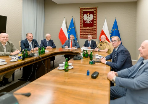 Więcej samochodów dla OSP. Fundusze przekazały środki