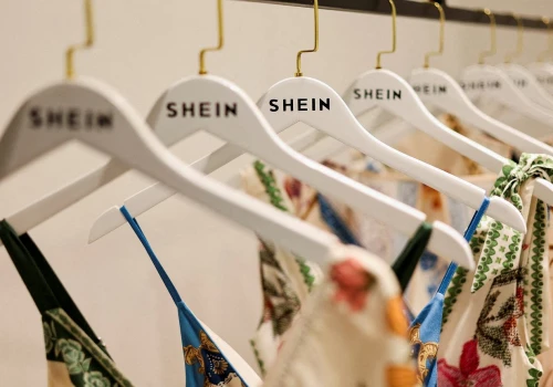 Nowe cło miało zatrzymać chińskie platformy e-commerce. Temu i Shein omijają bariery