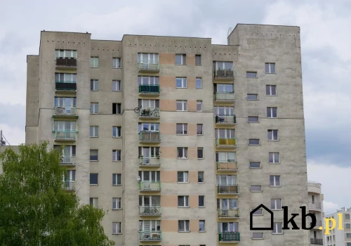 Bloki z wielkiej płyty mają coraz większy problem. Mieszkańców mogą czekać tysiące złotych wydatków