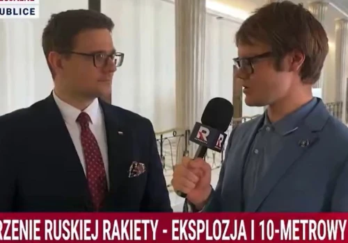 Internet zafascynowany sondami w TV Republika. Ich autorem jest stażysta z Kanady