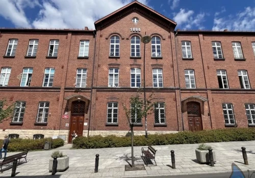 OKE Jaworzno o „kompulsywnym” nawoływaniu do wglądów. Komisja tłumaczy kontrowersyjne słowa