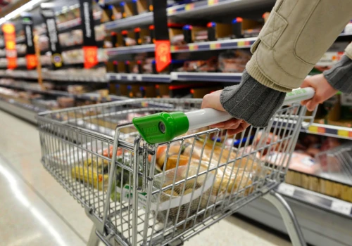 Ceny w sklepach zaskoczyły w lipcu. Eksperci: to nie potrwa długo